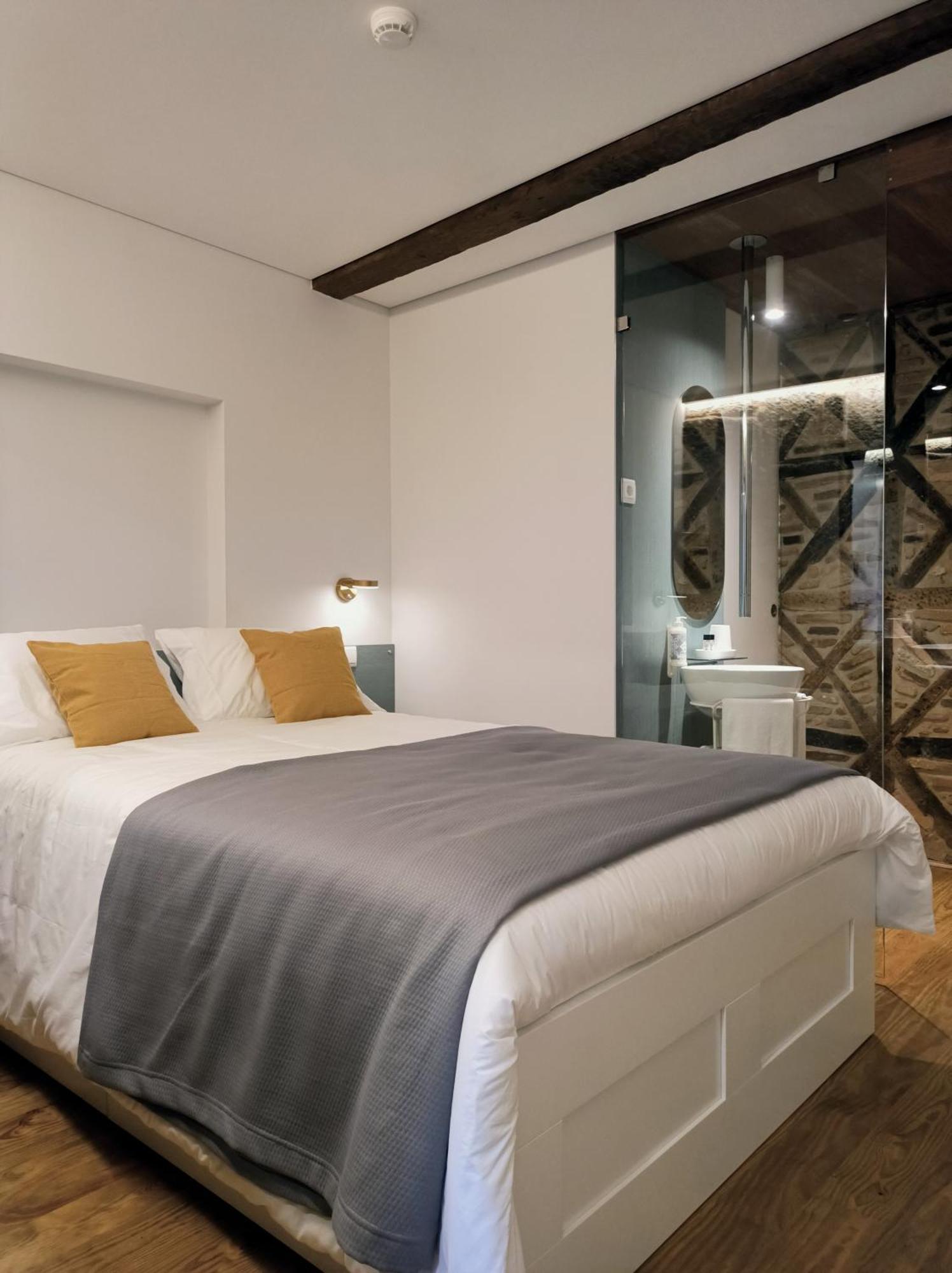 Domi Suites & Studios Guimarães Buitenkant foto