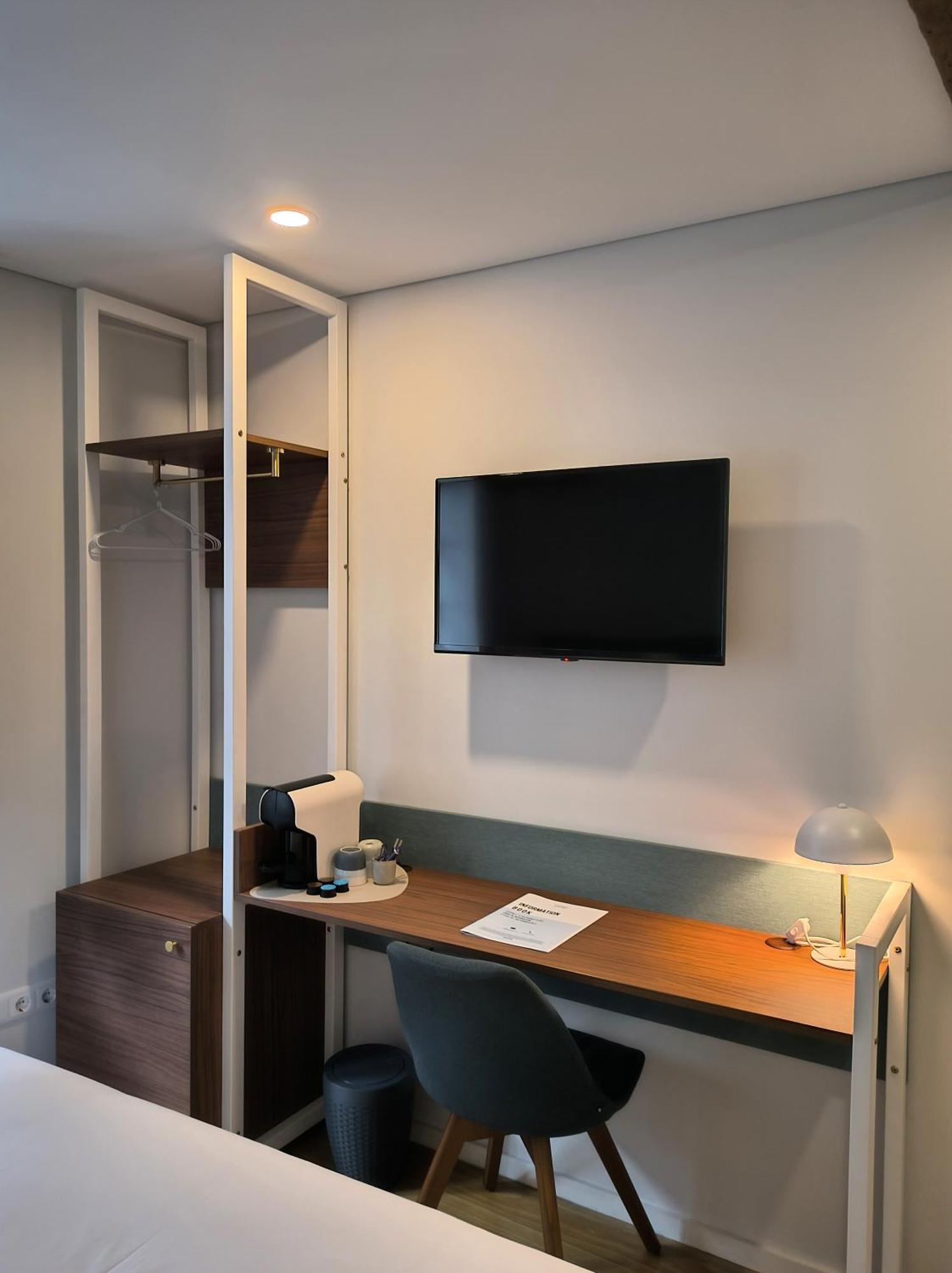 Domi Suites & Studios Guimarães Buitenkant foto